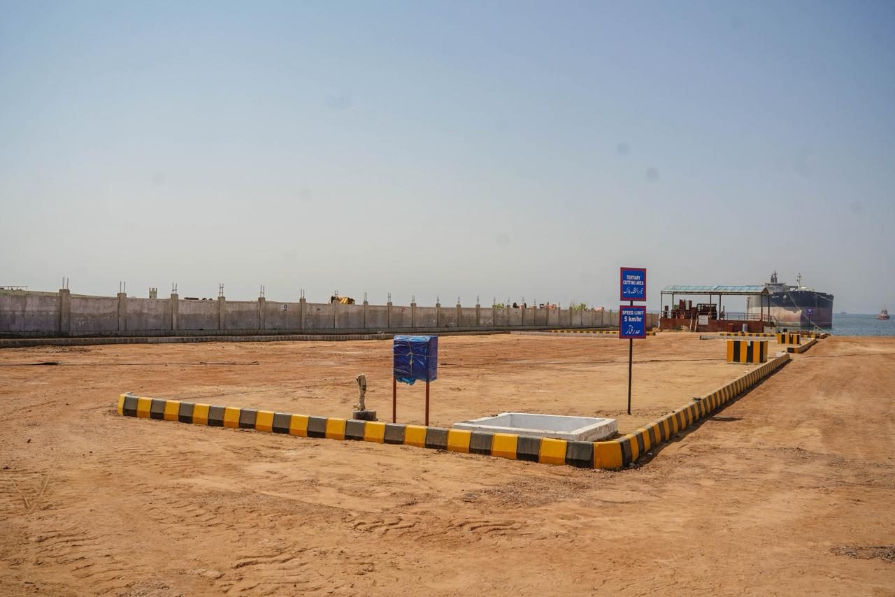 Tertiary cutting area at the Ayan Ship Breakers yard, Gadani